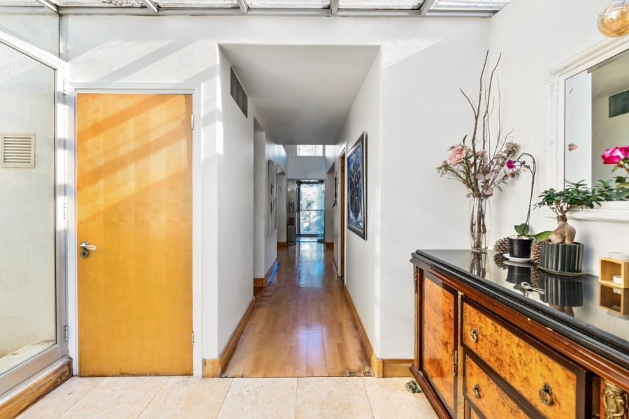 5 Bedroom Property for Sale in Fresnaye Western Cape
